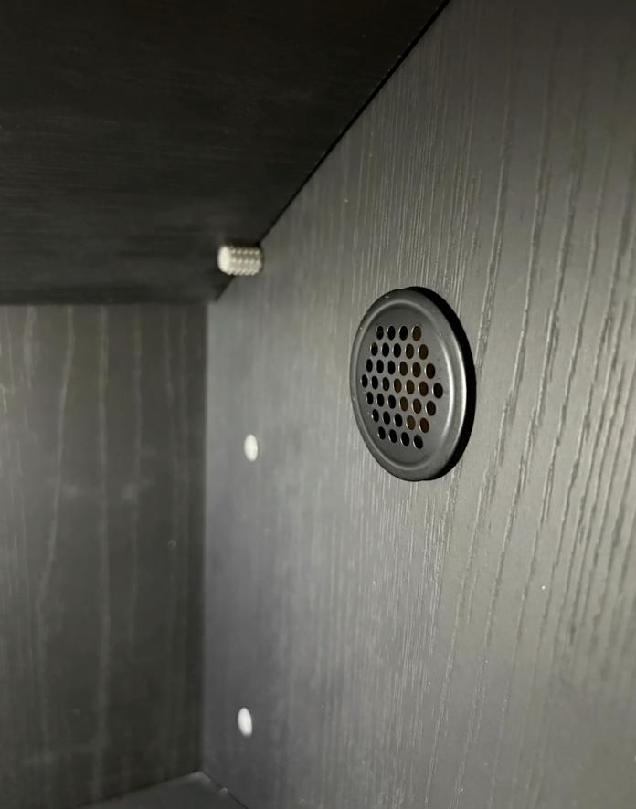 Back-panel ventilation grommet